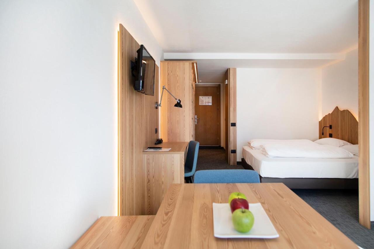 Blu Hotel Senales - Hotel Zirm Maso Corto Room photo